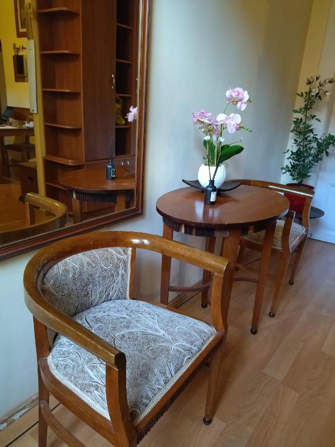 Appartement Ara Modern Apartament à Oradea Extérieur photo
