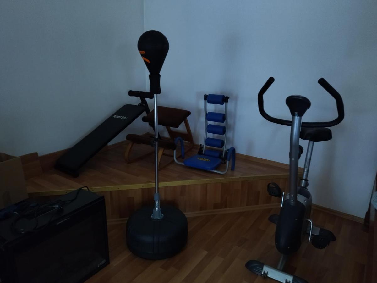 Appartement Ara Modern Apartament à Oradea Extérieur photo